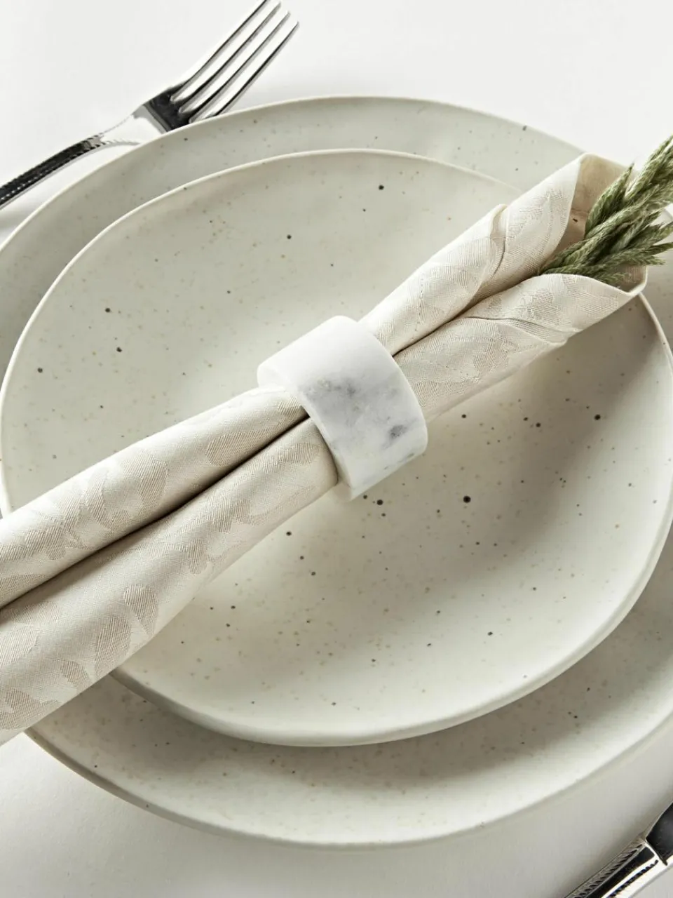 Westwing Collection Stoffservietten Hollyn mit winterlichem Motiv, 4 Stück