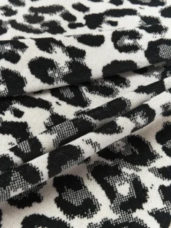 Westwing Collection Strandtuch Dale mit Leoparden-Muster