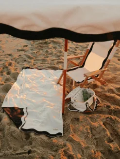 Business & Pleasure Strandtuch Wave