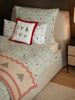 Westwing Collection Strickdecke Kristian mit weihnachtlichem Motiv
