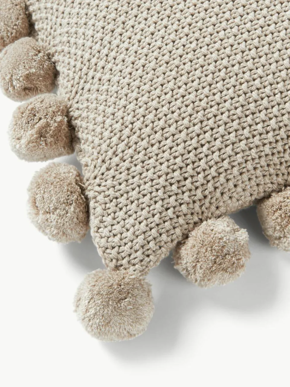 Westwing Collection Strick-Kissenhülle Molly mit Pompoms