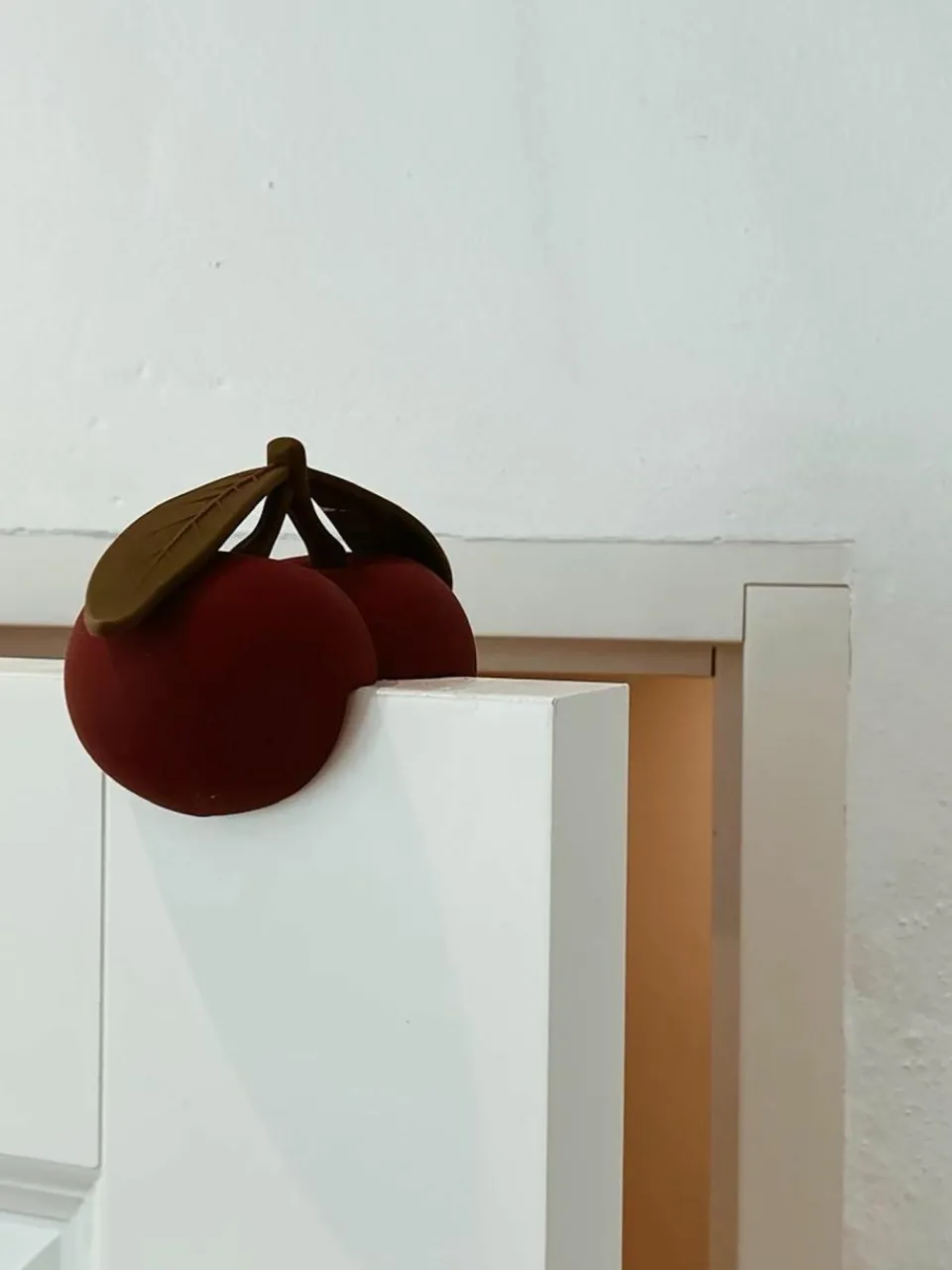 Kinder Konges Slojd Türstopper Cherry