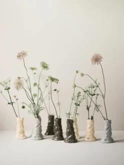 DBKD Vase Bloom aus Keramik, H 15 cm