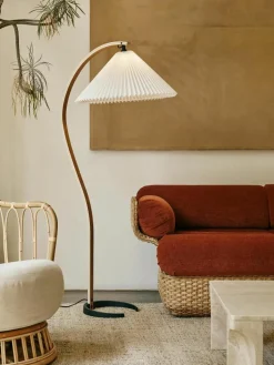 GUBI Verstellbare Stehlampe Timberline