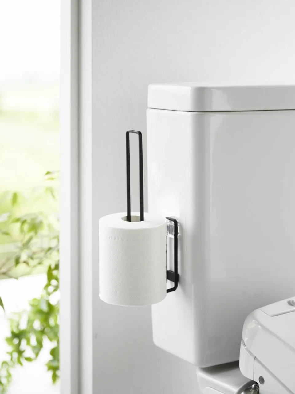 Yamazaki Wand-Toilettenpapierhalter Tower mit Klebehaken