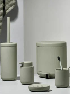 Zone Denmark Zahnputzbecher Ume mit Soft-Touch-Oberfläche