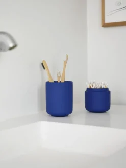 Zone Denmark Zahnputzbecher Ume mit Soft-Touch-Oberfläche