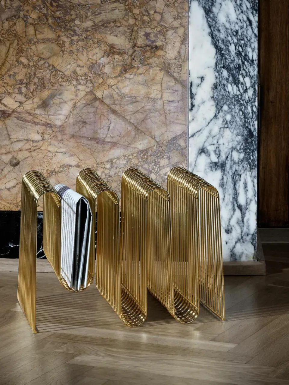 Aytm Zeitschriftenhalter Curva aus Metall