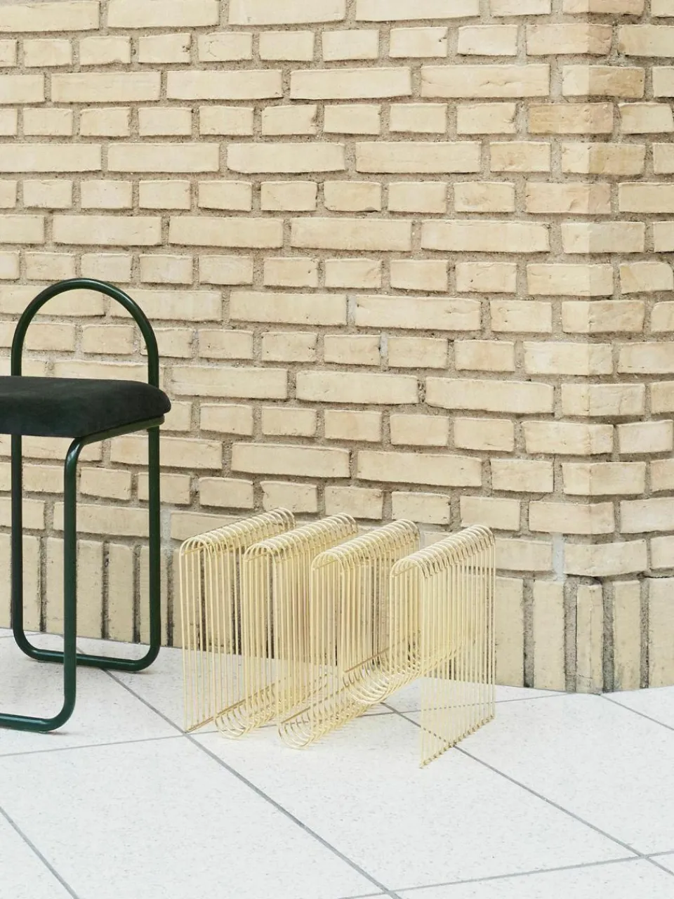Aytm Zeitschriftenhalter Curva aus Metall